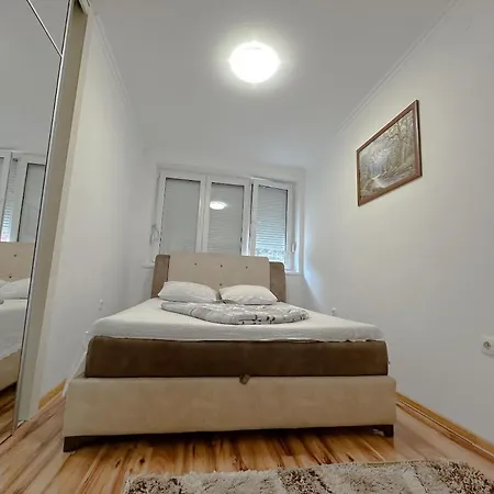 Stan Na Dan Stari Apartment *